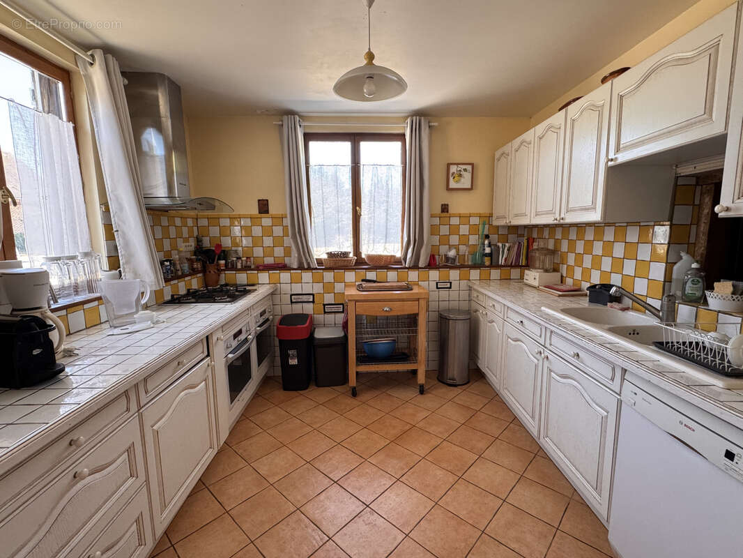 Propriété de charme   Gîte, 5 appartements et dépendances - 4 hectares - photo 10