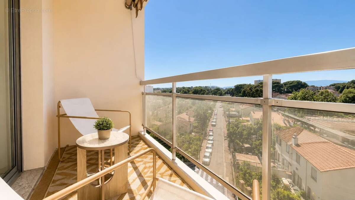Appartement à LE CANNET
