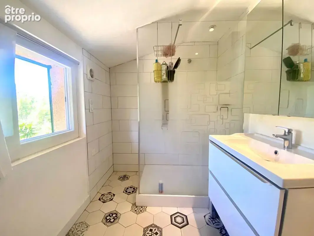 Maison La Cadiere D Azur 3 pièce(s) 90 m2 avec dépendance - photo 9