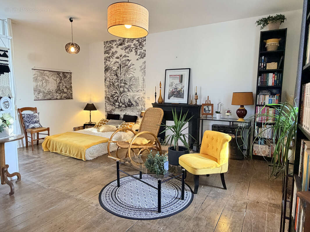 Maison à FOUQUEBRUNE