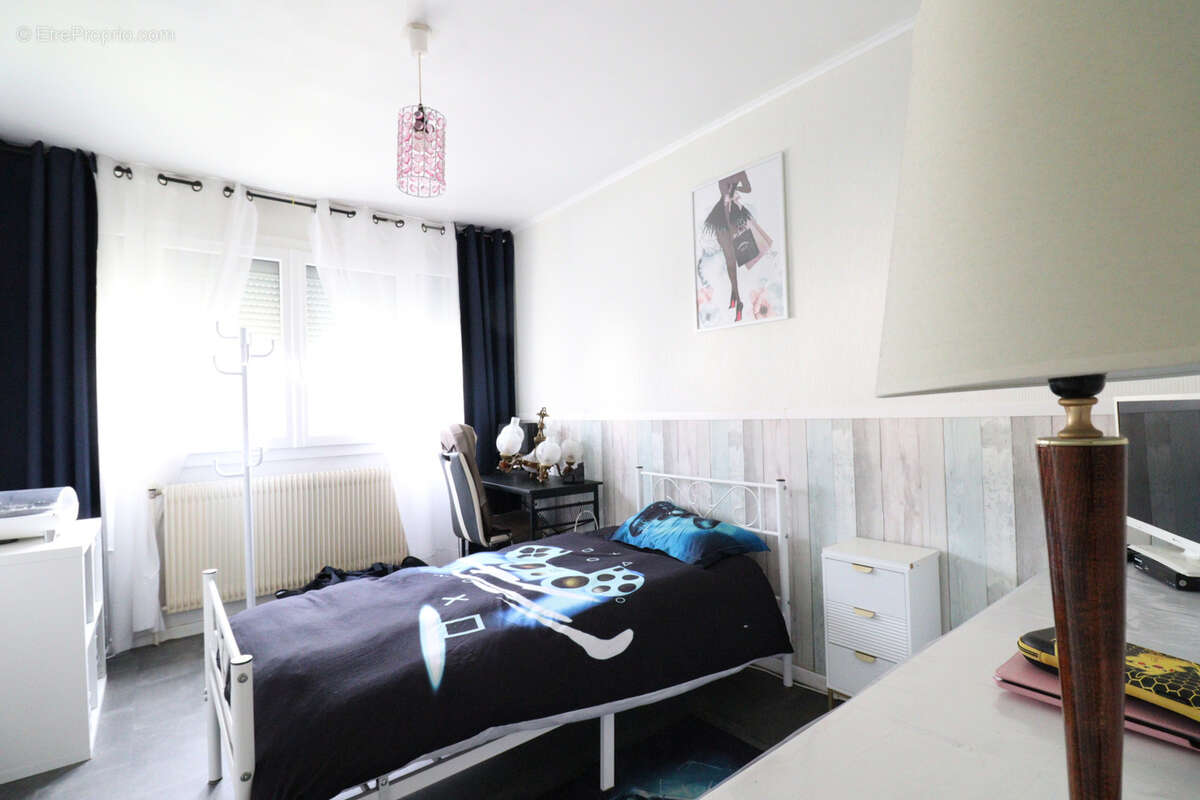 Appartement à SAINT-MARTIN-D'HERES