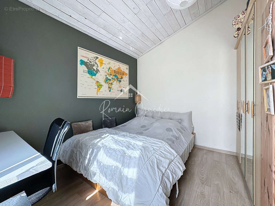 Maison à SAINT-GEORGES-DE-LUZENCON