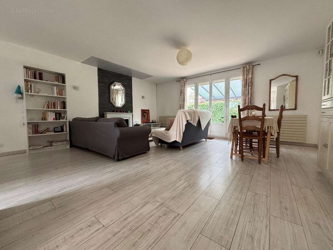 Maison à SAINT-GERMAIN-LES-CORBEIL