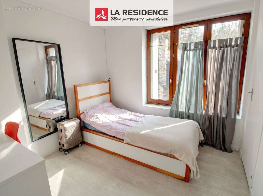 Appartement à VAUX-SUR-SEINE