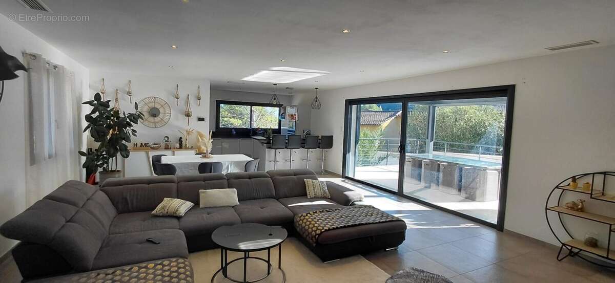 Maison à SAINT-HIPPOLYTE-DU-FORT