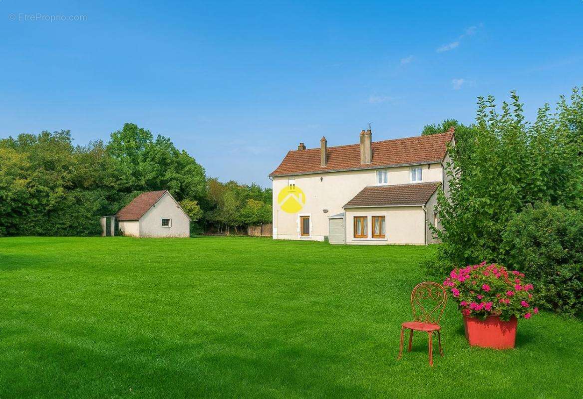 Maison à TOURNON-SAINT-MARTIN