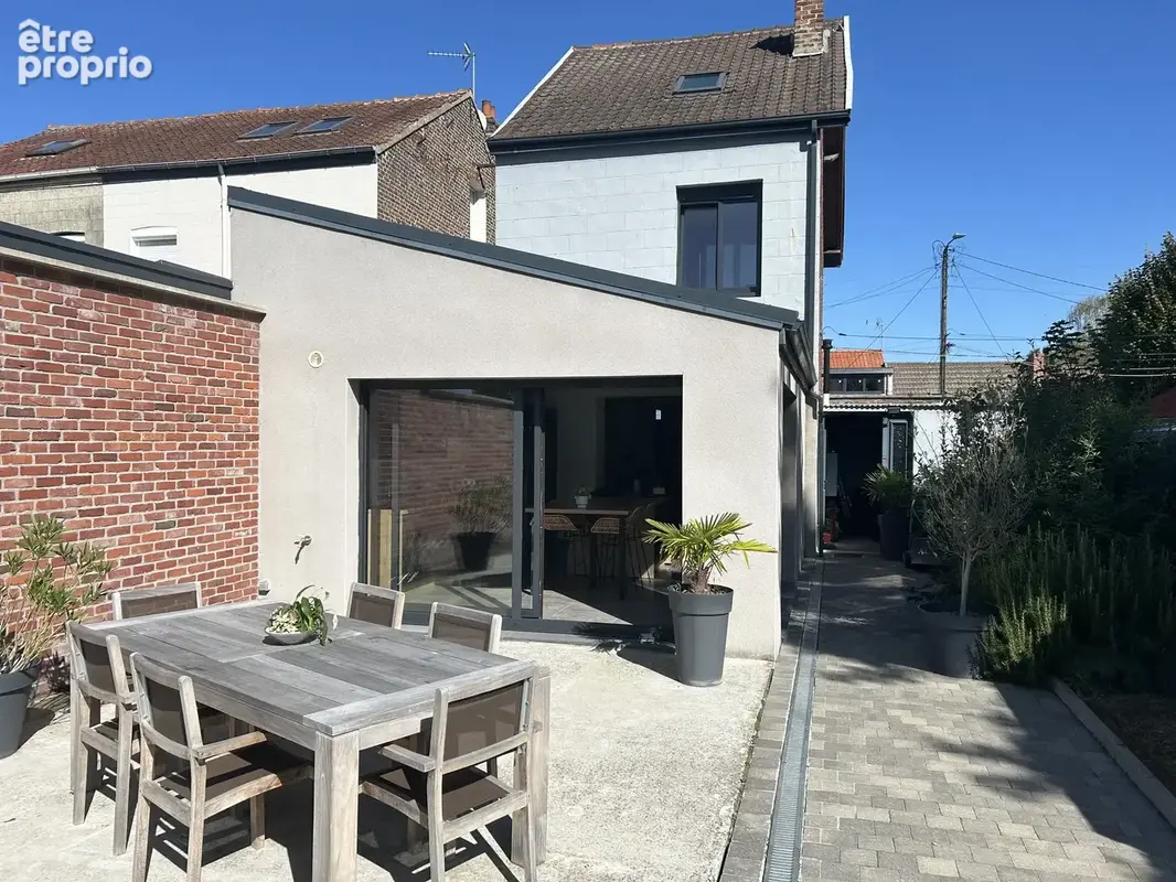 Photo Maison à Saint-Amand-Les-Eaux au prix de 262 650€
