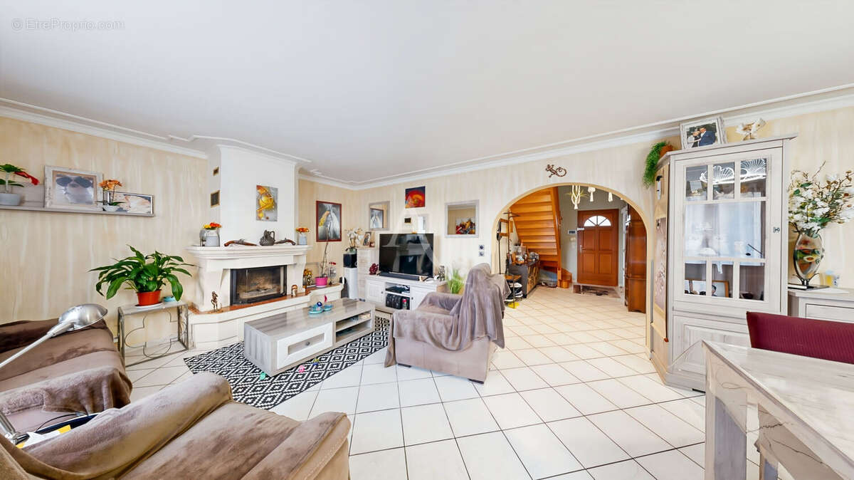 Maison à COURDIMANCHE