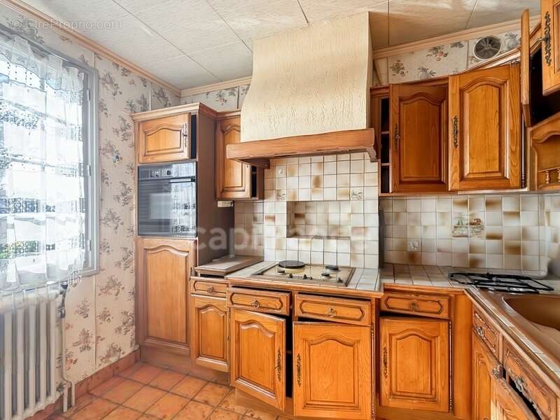 Maison à LE RELECQ-KERHUON