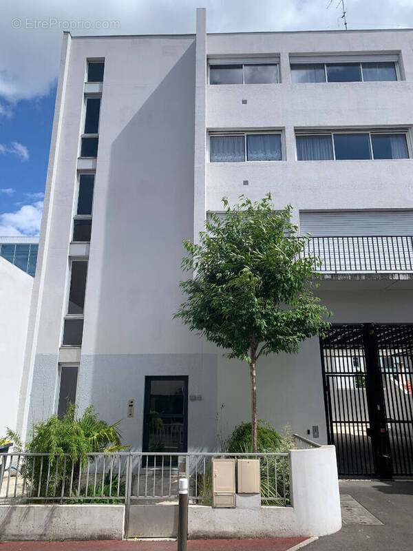 Appartement à SURESNES