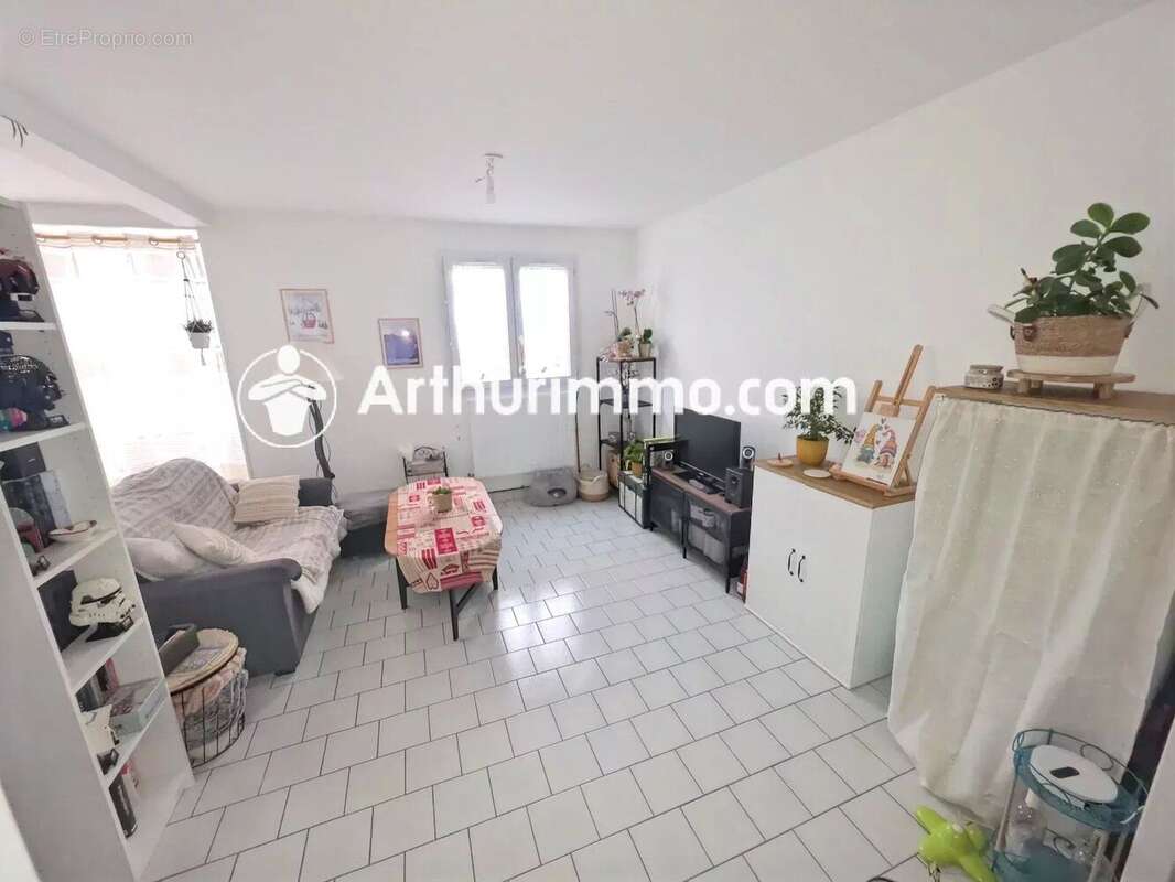 Appartement à MOISSY-CRAMAYEL