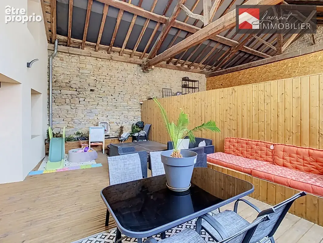 Appartement en Duplex, 3 Chambres + Terrasse abritée et Double Garage - photo 12