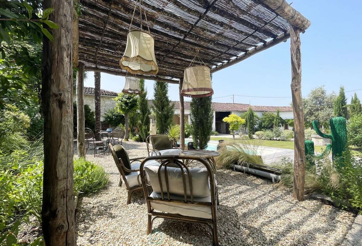 Longerede du xixème de 580m² sur une parcelle de 2295 m² - photo 6
