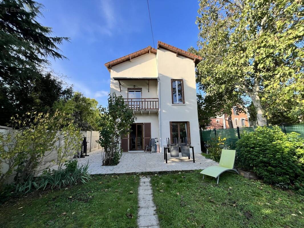 Maison à LA FRETTE-SUR-SEINE