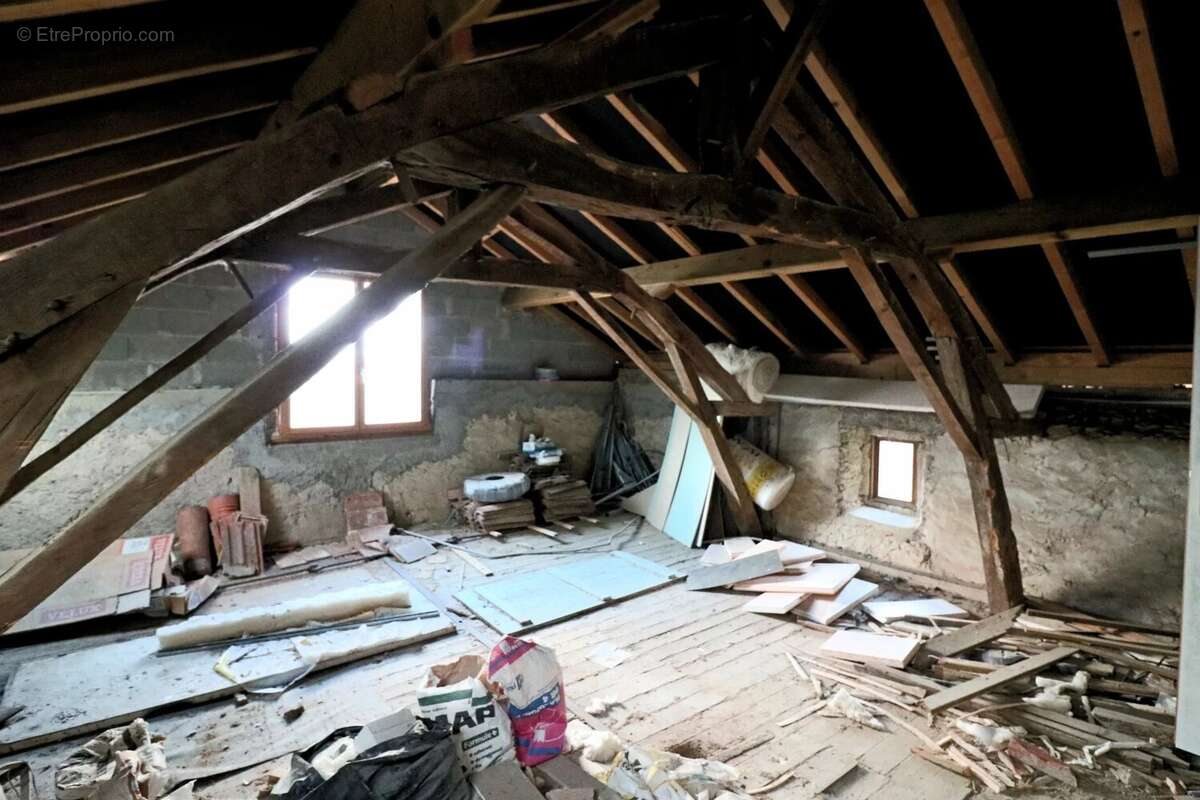 Maison à CASTELNAU-RIVIERE-BASSE