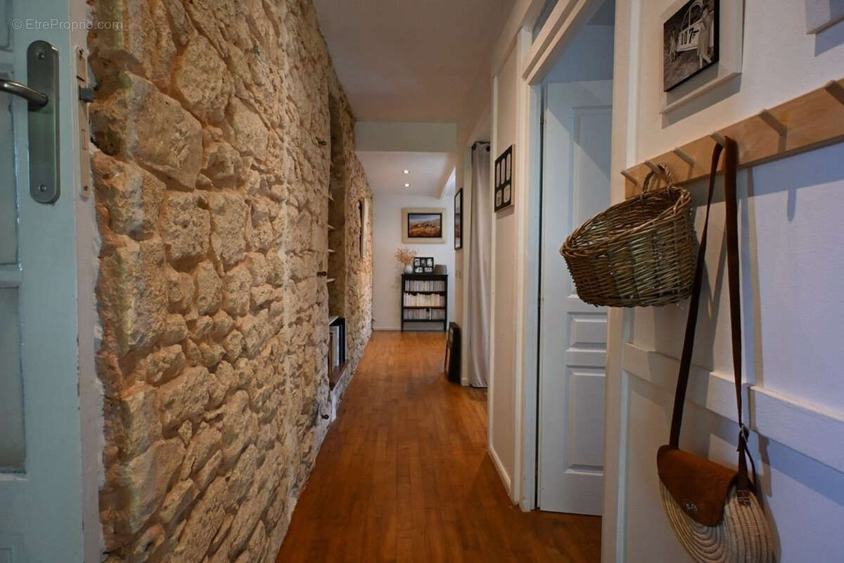 Maison à PUY-L&#039;EVEQUE