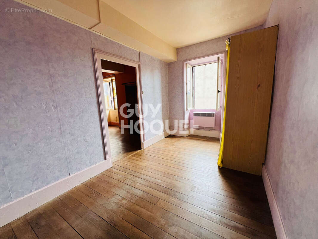 Maison à CHARBONNAT