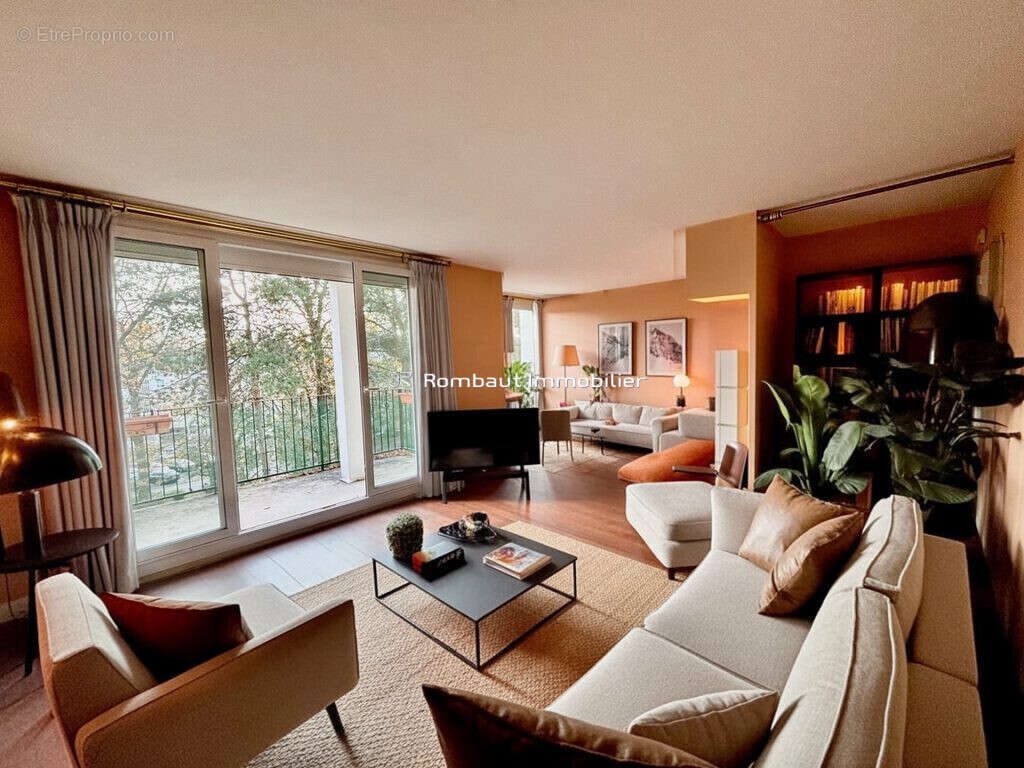 Appartement à LA CELLE-SAINT-CLOUD