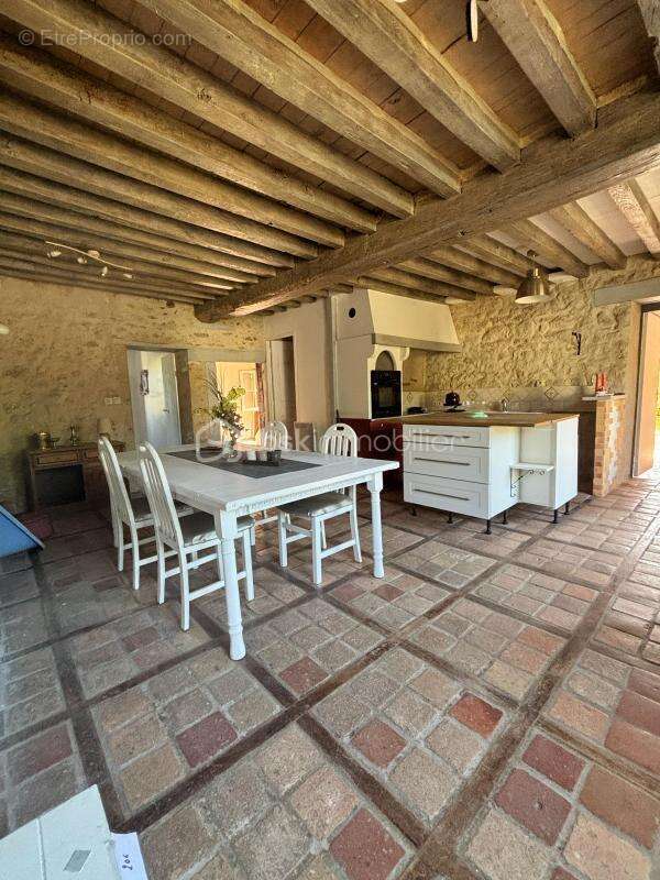 Maison à COULONGES