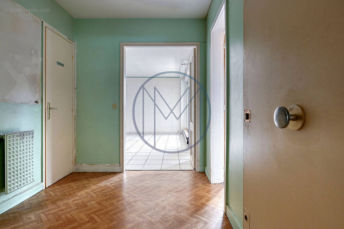 Commerce à VERSAILLES