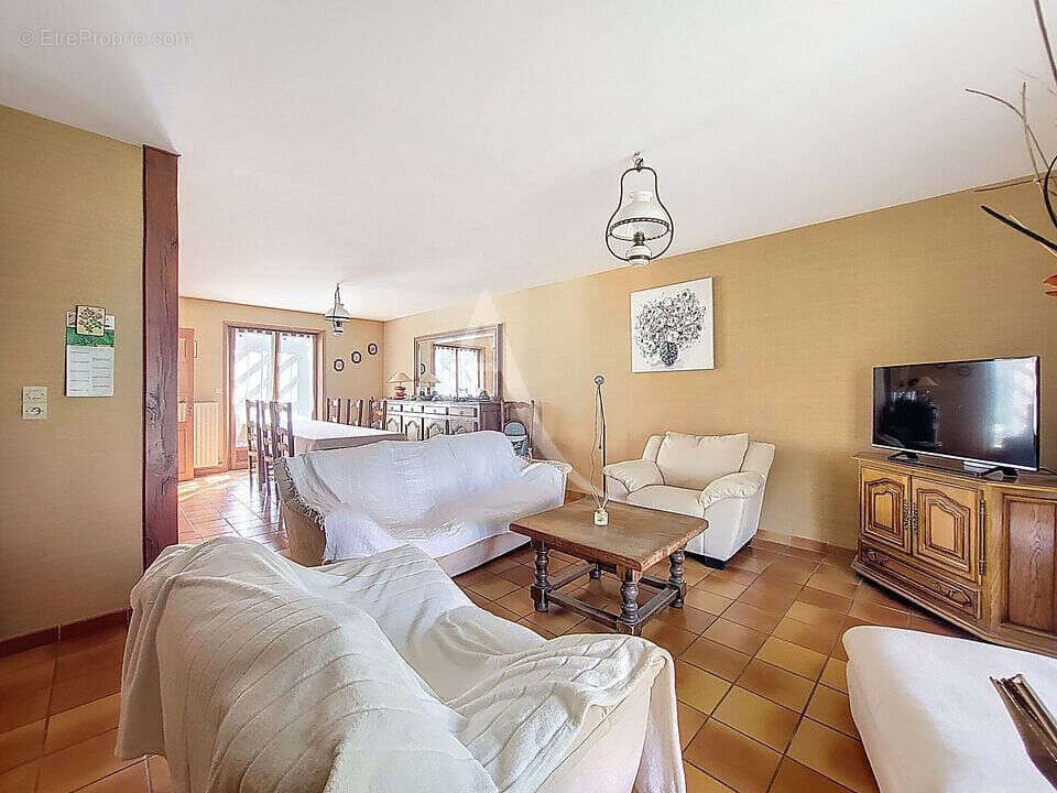 Maison à SAINT-LAURENT-DE-LA-PLAINE