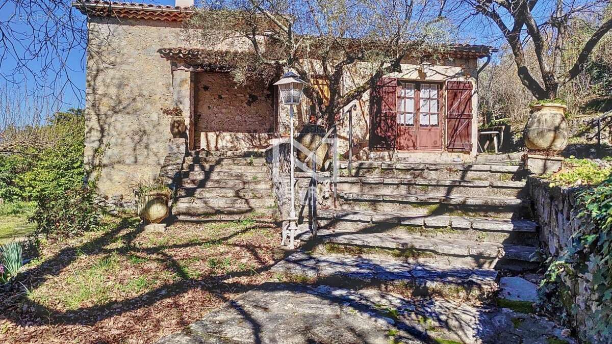 Maison à MONTAUROUX