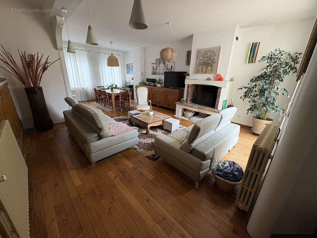 Maison à SAINT-QUENTIN