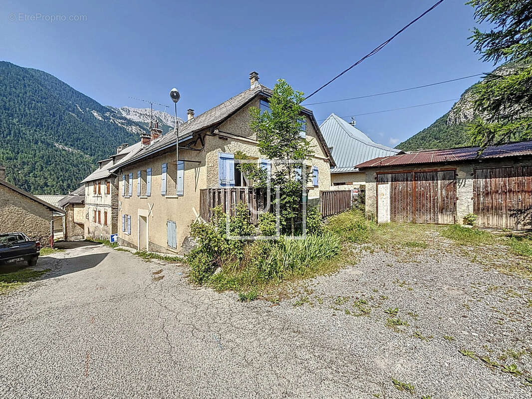 Maison à LES THUILES