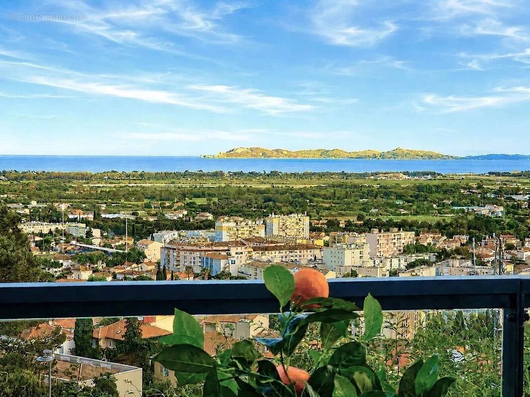 Appartement à HYERES
