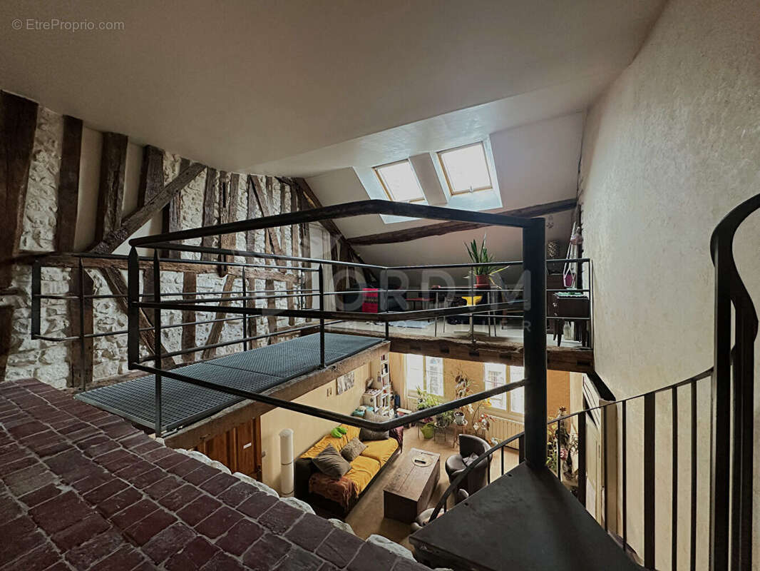 Maison à JOIGNY
