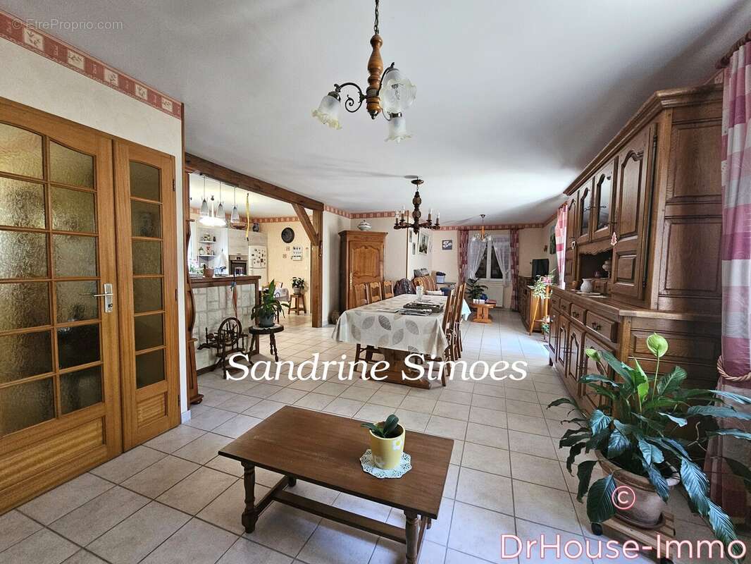 Maison à MONTMORILLON