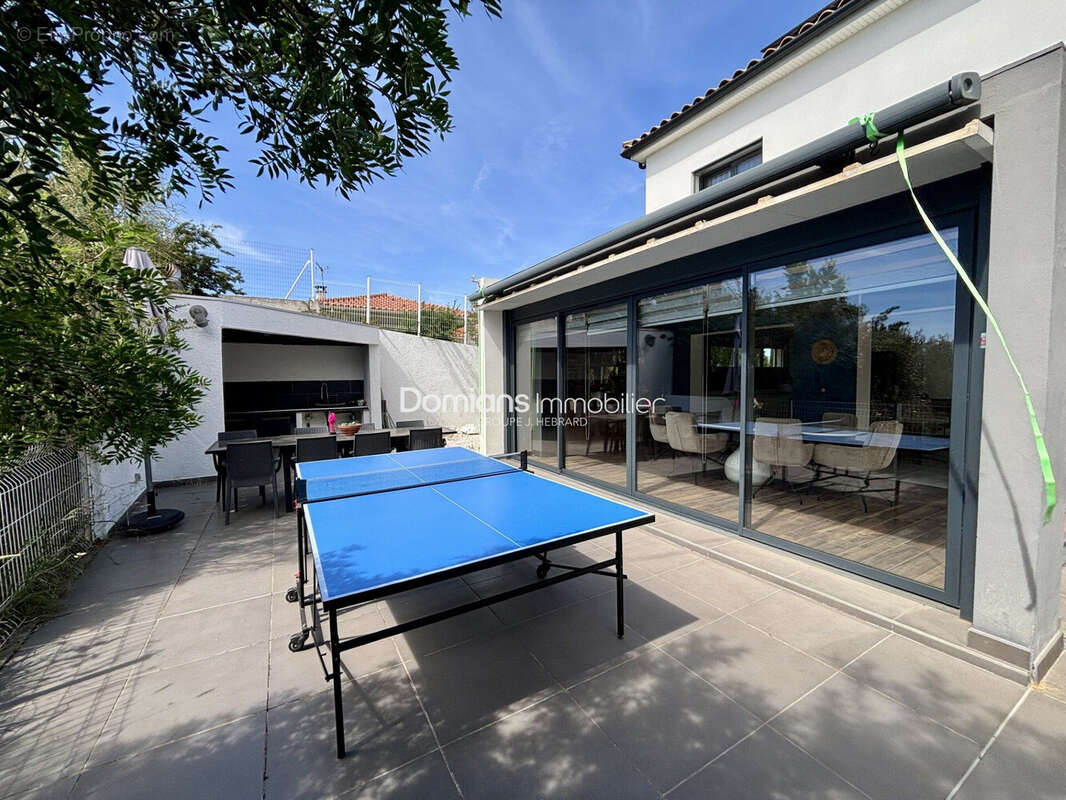 Maison 210 m² à Saint-Cyprien  - photo 5