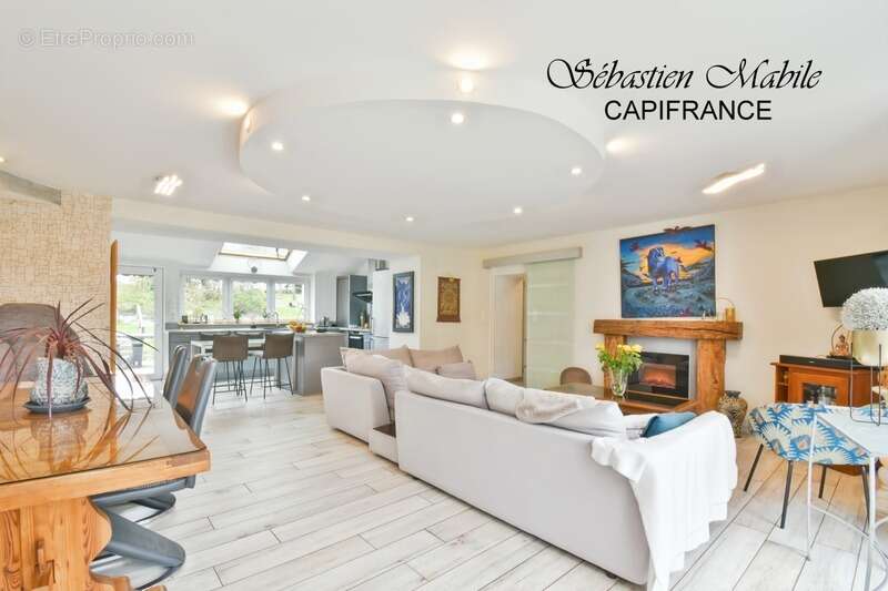 Maison à SAINT-AUBIN-DE-TERREGATTE