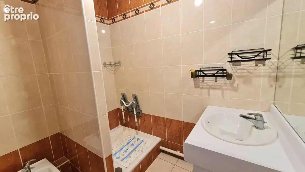 Appartement Saint-Priest 3 pièce(s) 67 m² avec garage et cave - photo 11