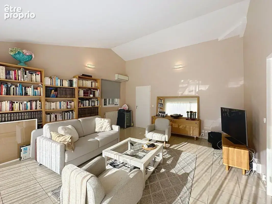 Maison familiale de 150 m² – 4 chambres – Jardin - Piscine - Terrasses - photo 24