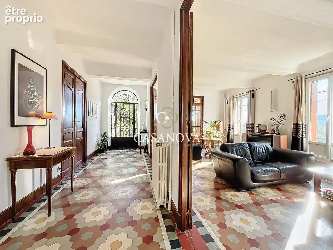 secteur Pezenas - Maison Bourgeoise   391 m2  6 chambres  1 548 m2  piscine - photo 2