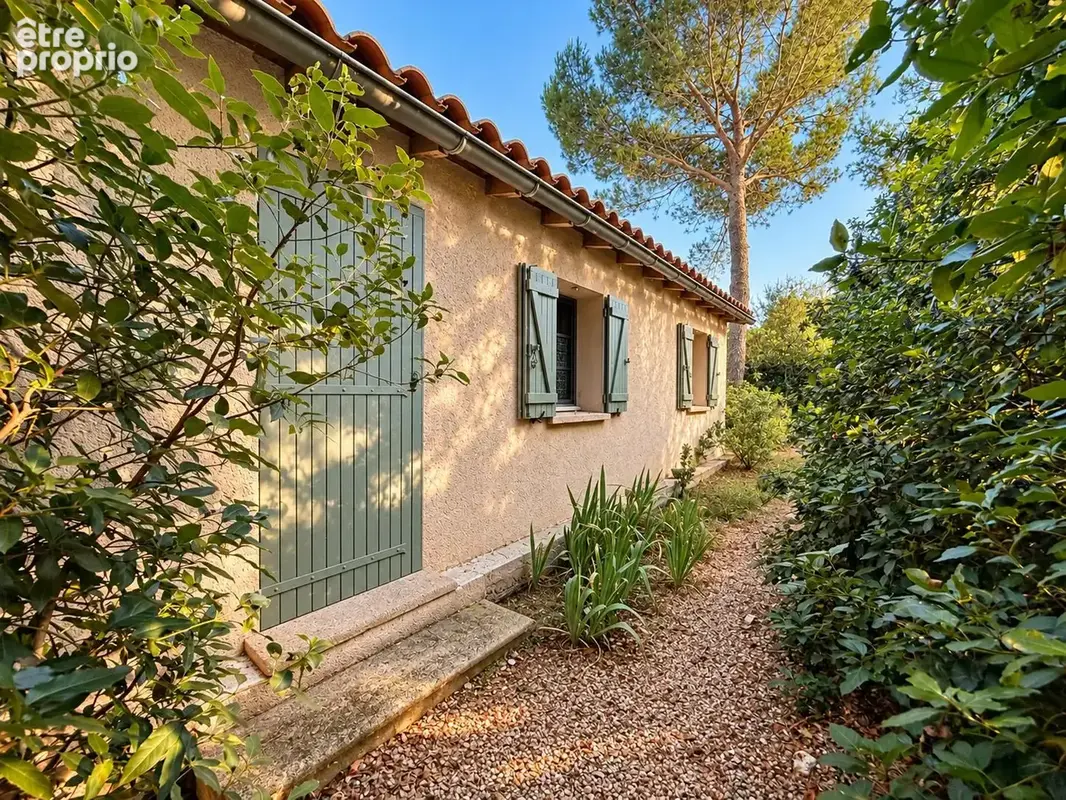 POULX Magnifique maison 5 pièces de 150 m2 avec piscine chauffée et mazet rénové - photo 18