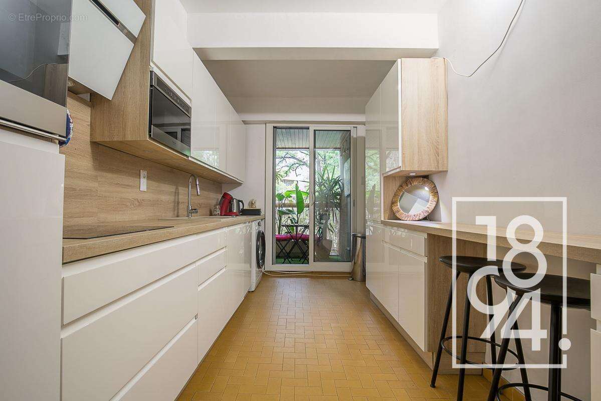 Appartement à MARSEILLE-6E