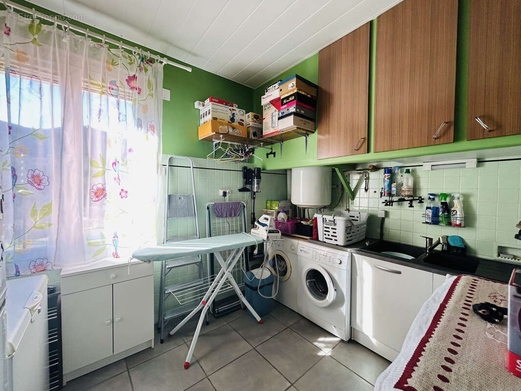 Maison à SAINT-LAURENT-DE-CERDANS