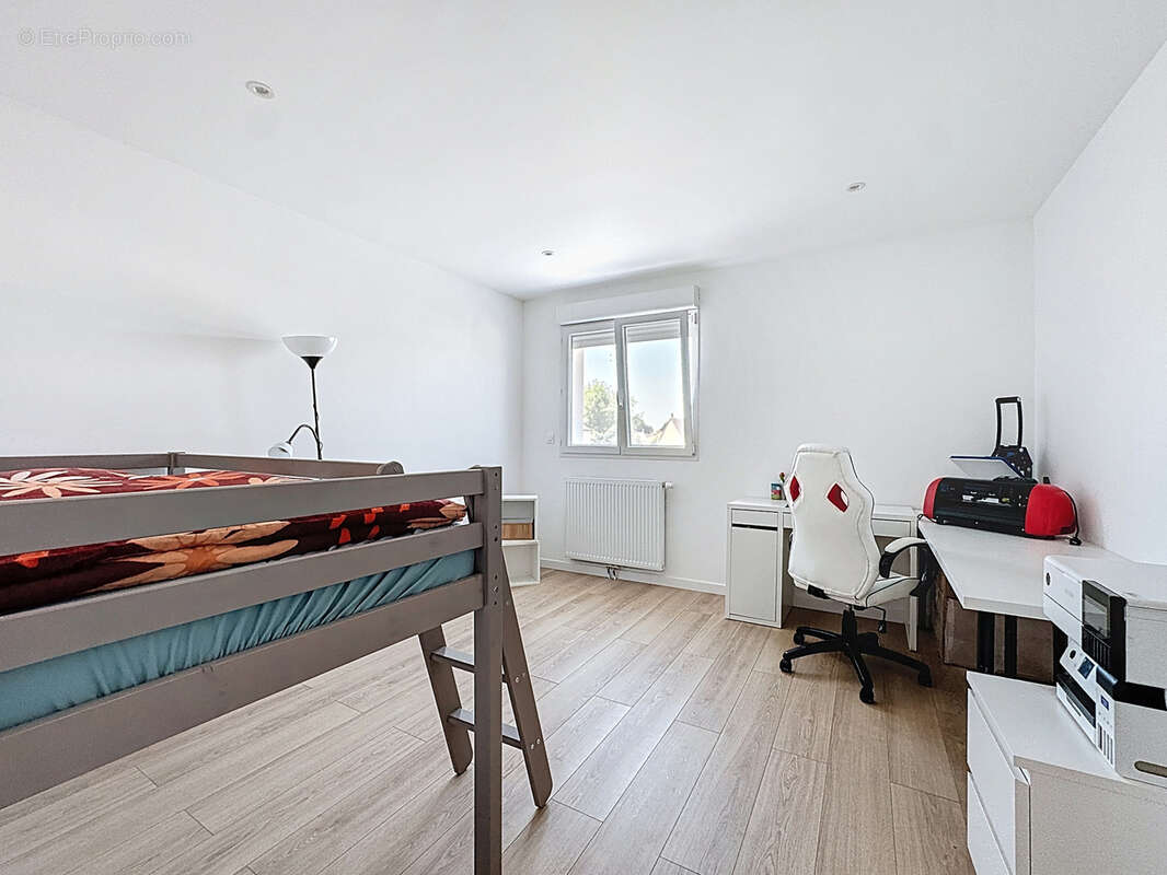 Maison à MONTIGNY-SUR-VESLE