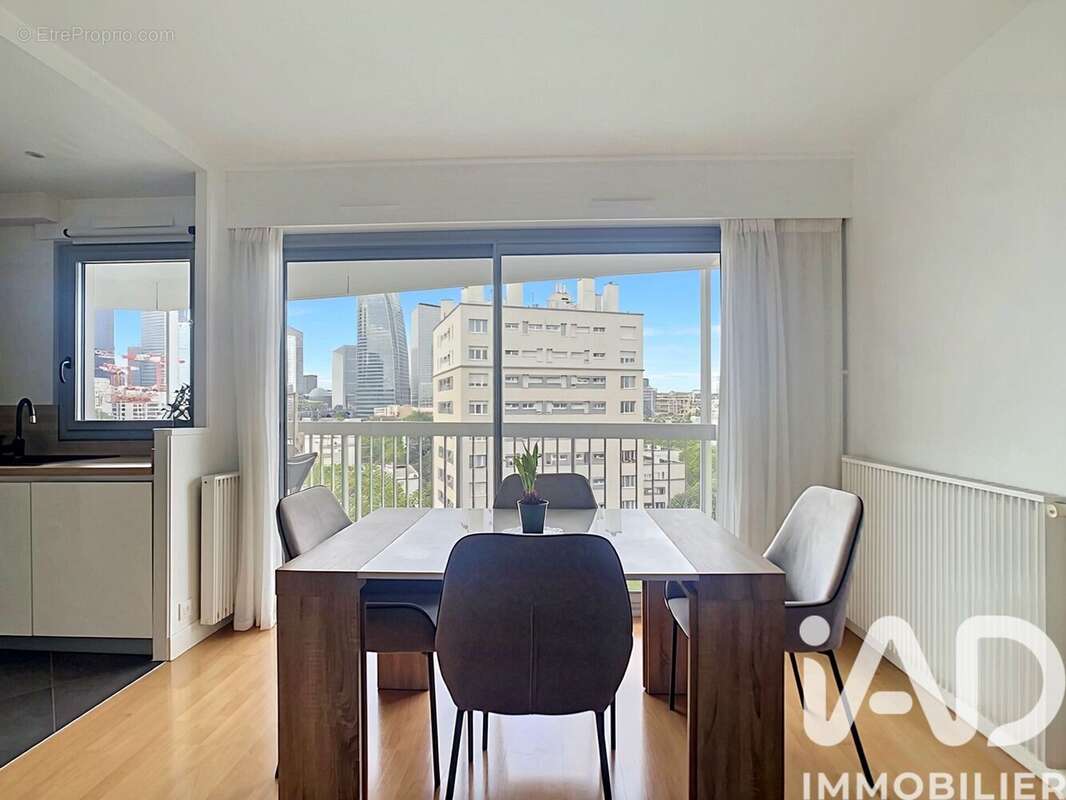Photo 4 - Appartement à COURBEVOIE
