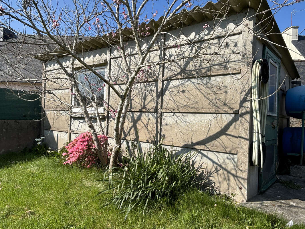 Maison à LE RELECQ-KERHUON