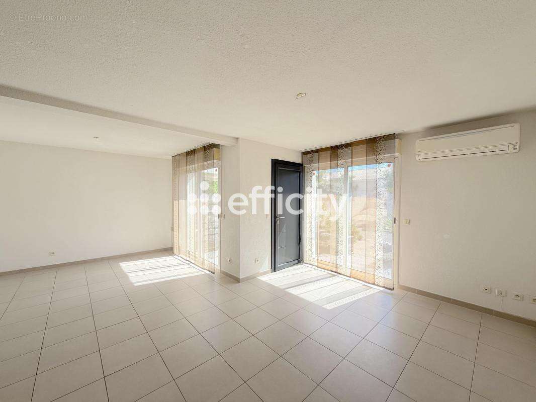 Maison 86 m² à Cournonsec  - photo 3