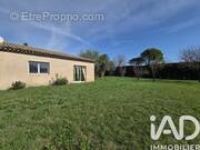 Photo 1 - Maison à ENTRAIGUES-SUR-LA-SORGUE