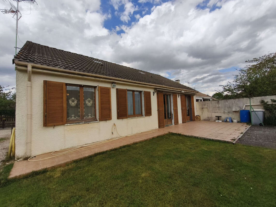 Photo 2 - Maison à TOUQUIN