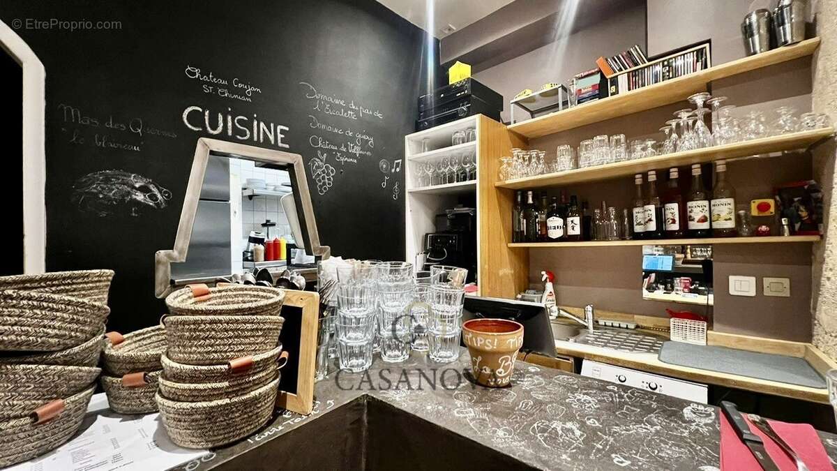 Fonds de commerce restaurant Montpellier Écusson  Place Sainte-Anne  Emplacement premium avec terrasse - photo 6