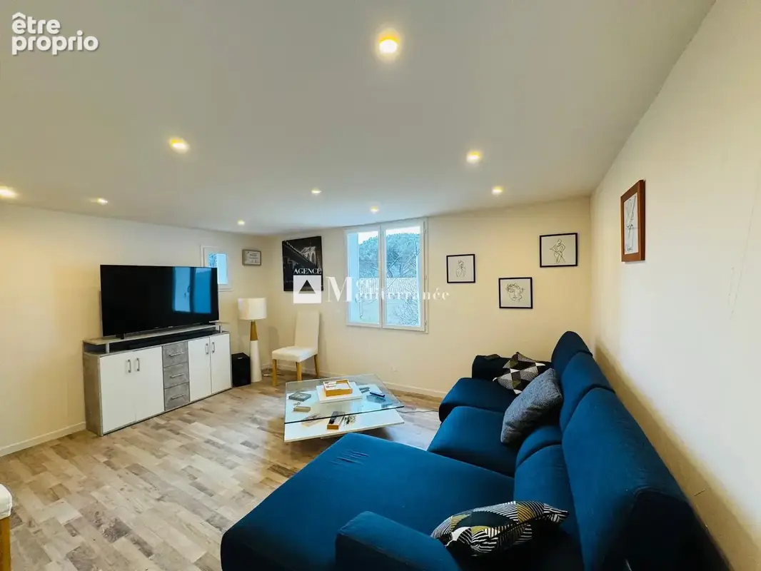 A vendre - maison 4 pieces de 185m2 avec un double garage de 45 m2 a grimaud - photo 3