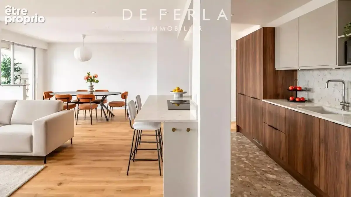 Appartement à PARIS-16E
