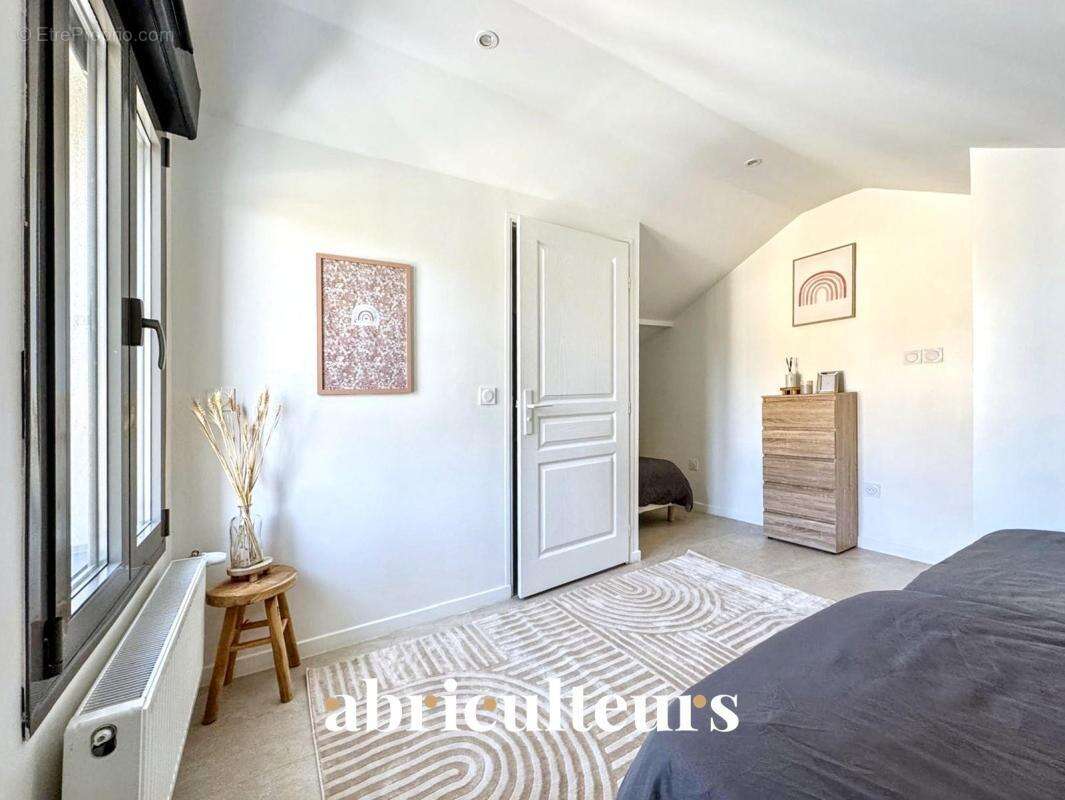 Maison familiale indépendante de 116 m² – 5 pièces – en vente à Plessis-Bouchard (95130) - photo 19