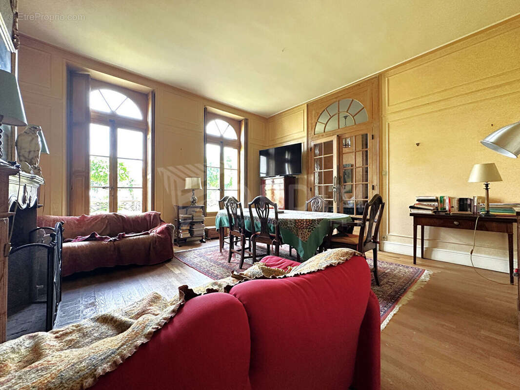 Maison à JOIGNY